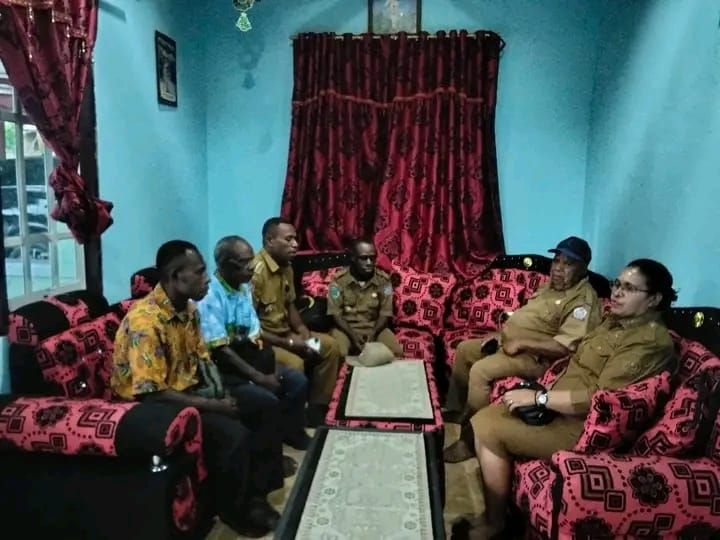 Kepala Distrik Seremuk Jonny Kaliele Koordinasi Pencairan Dana Desa, Persiapan Launching Ekowisata hingga Bahas Tapal Batas Kampung