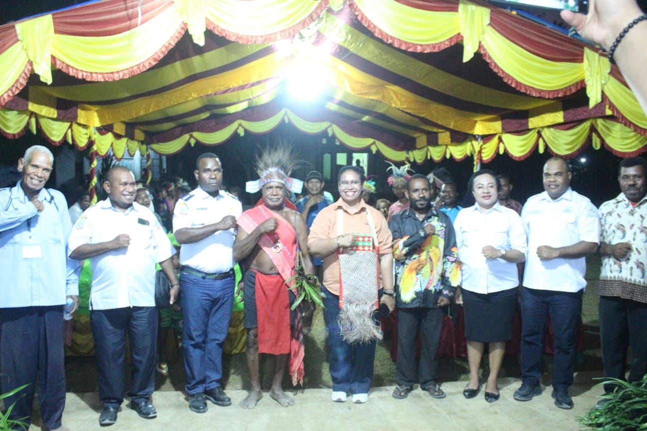 Bupati Sorong Selatan Hadiri Penutupan Musyawarah Adat DPMA Saifi-Yaben Ke-II Tahun 2026
