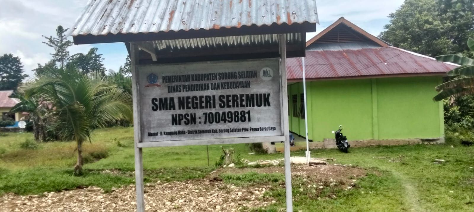Saat Ujian Praktik, Kepala Distrik Seremuk Temukan Kondisi Sekolah Memprihatinkan