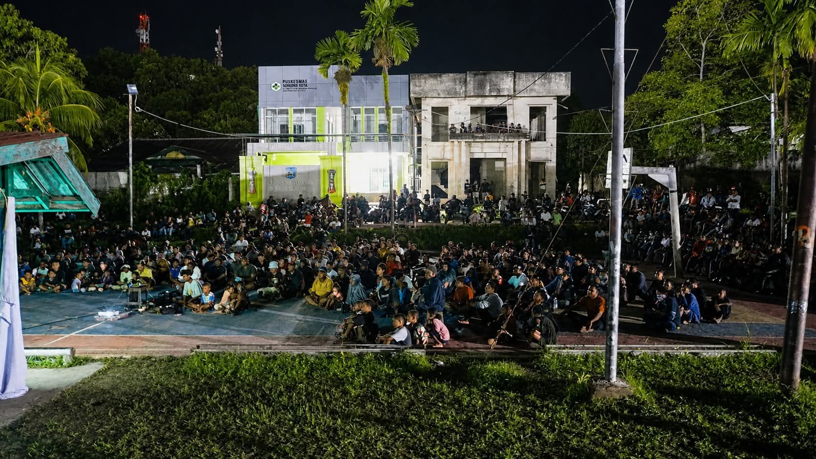 1.000 Warga Sorong Padati Nobar Film 'Pesta Babi' di Labas Sorpus, Panitia Sempat Didatangi Intel