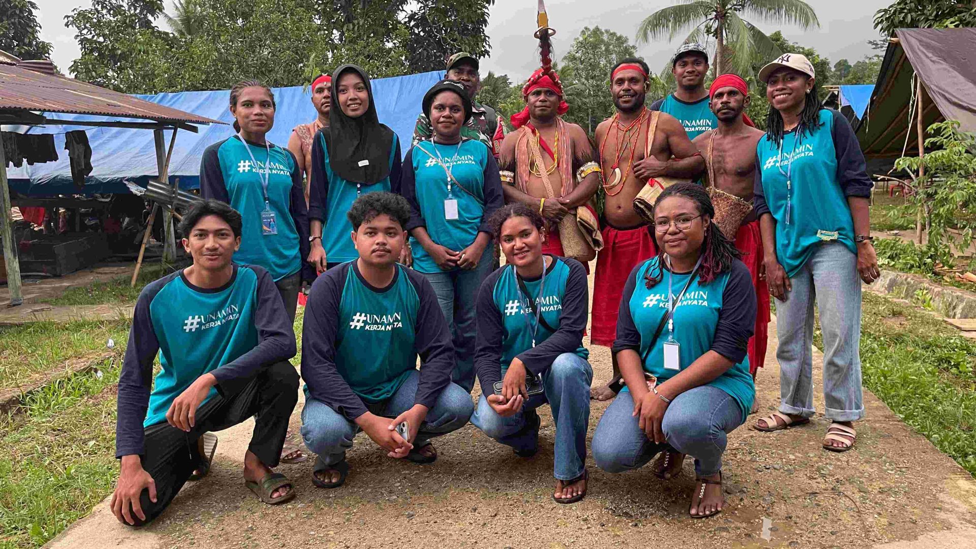 Kagumi Tradisi Suku Moi, Mahasiswa KKN Unamin Sorong Belajar Kepemimpinan "Bupati Adat" di Mariat Gunung