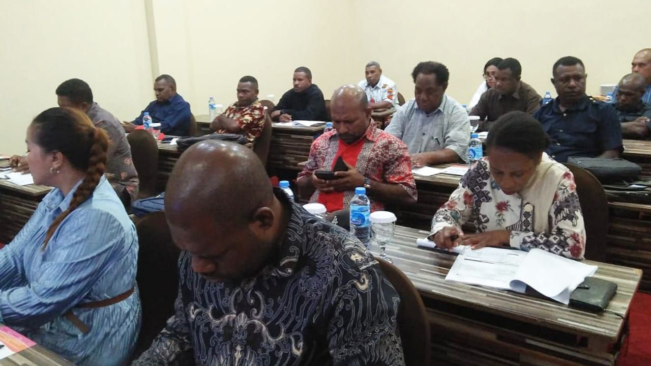 Perkuat Pengawasan Dana Otsus, 25 Anggota DPRK Tambrauw Ikuti Bimtek Kemendagri